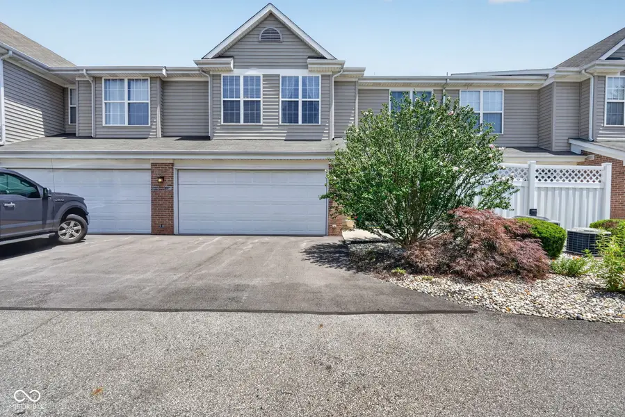 2359 Colfax LN, Indianapolis, IN 46260