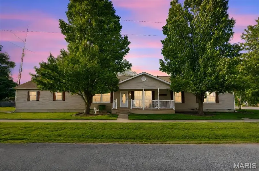 1711 Methodist ST, Carlyle, IL 62231