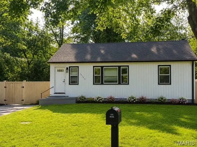 10103 Mayfair DR, St Louis, MO 63136