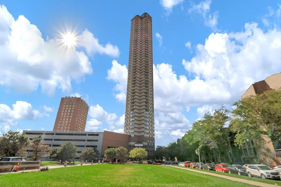 3660 N Lake Shore DR #2401, Chicago, IL 60613