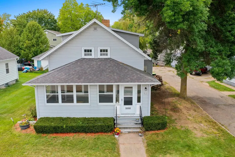 513 N MAIN ST, Oconto Falls, WI 54154