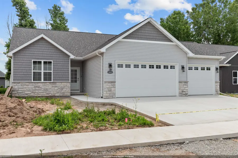 3764 E CALLALILLY LN, Appleton, WI 54913