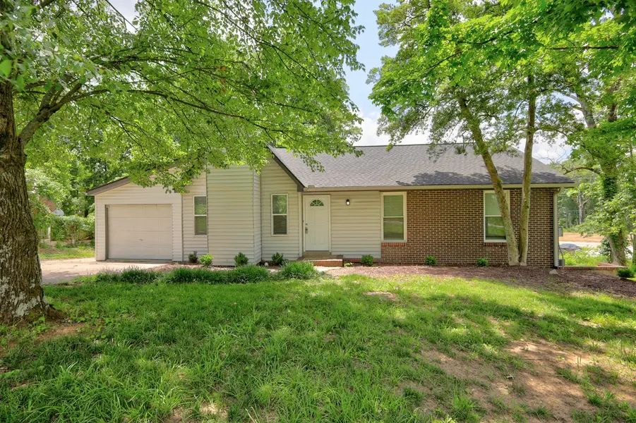 154 Shiloh Dr, La Vergne, TN 37086
