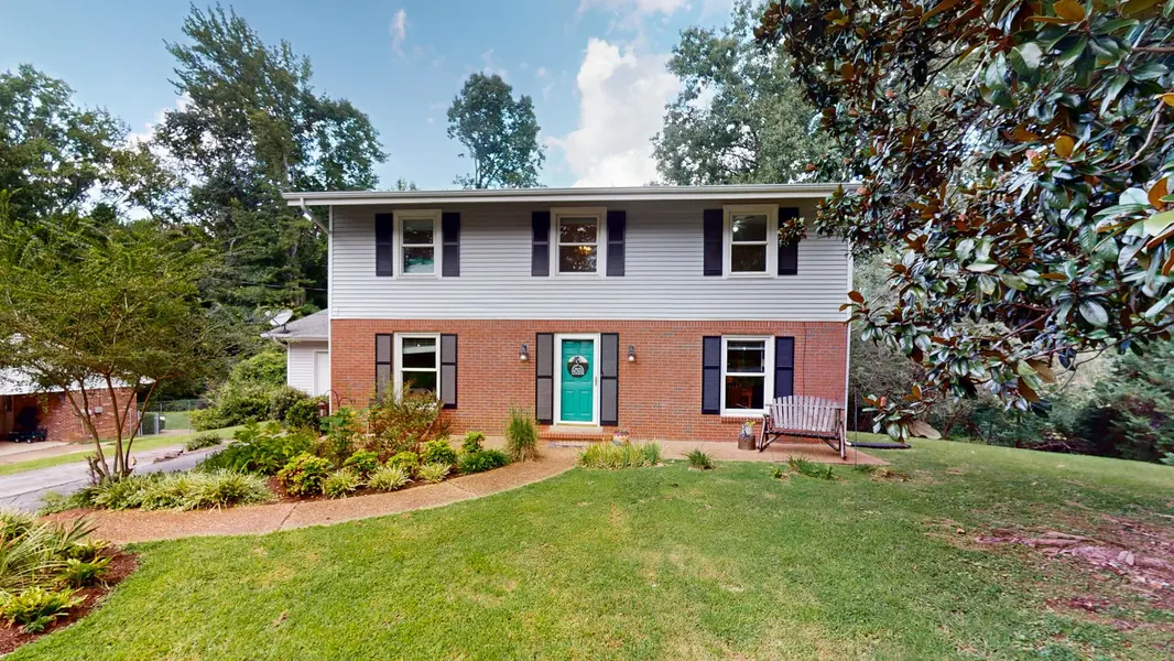 1208 Sherwood St, Paris, TN 38242