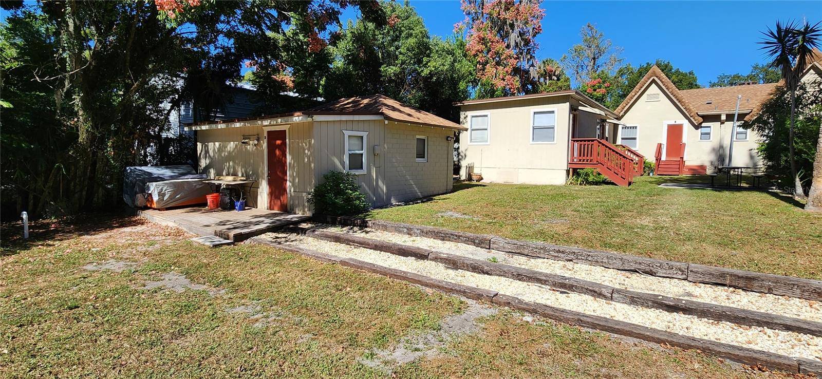 410 W HOWRY AVE #D, Deland, FL 32720