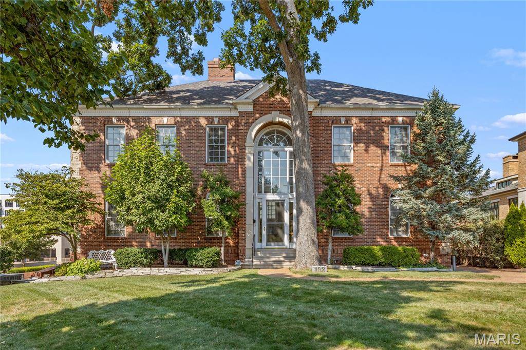103 Linden AVE, Clayton, MO 63105