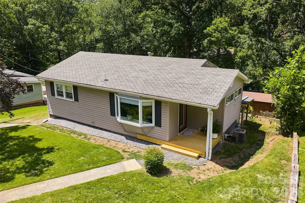 17 Azalea RD, Arden, NC 28704