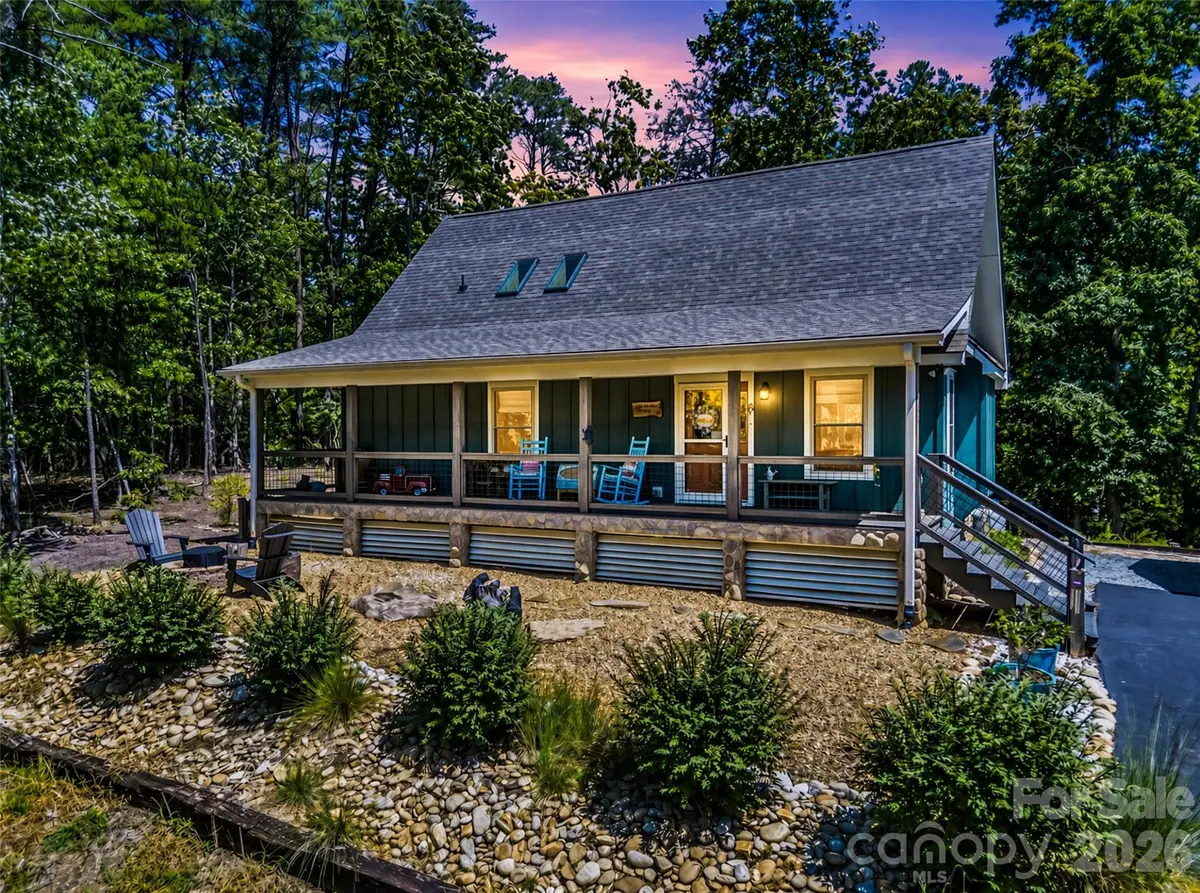 1050 Buffalo Shoals RD, Lake Lure, NC 28746