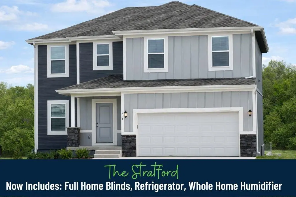 702 Blazing Star DR, Raymore, MO 64083