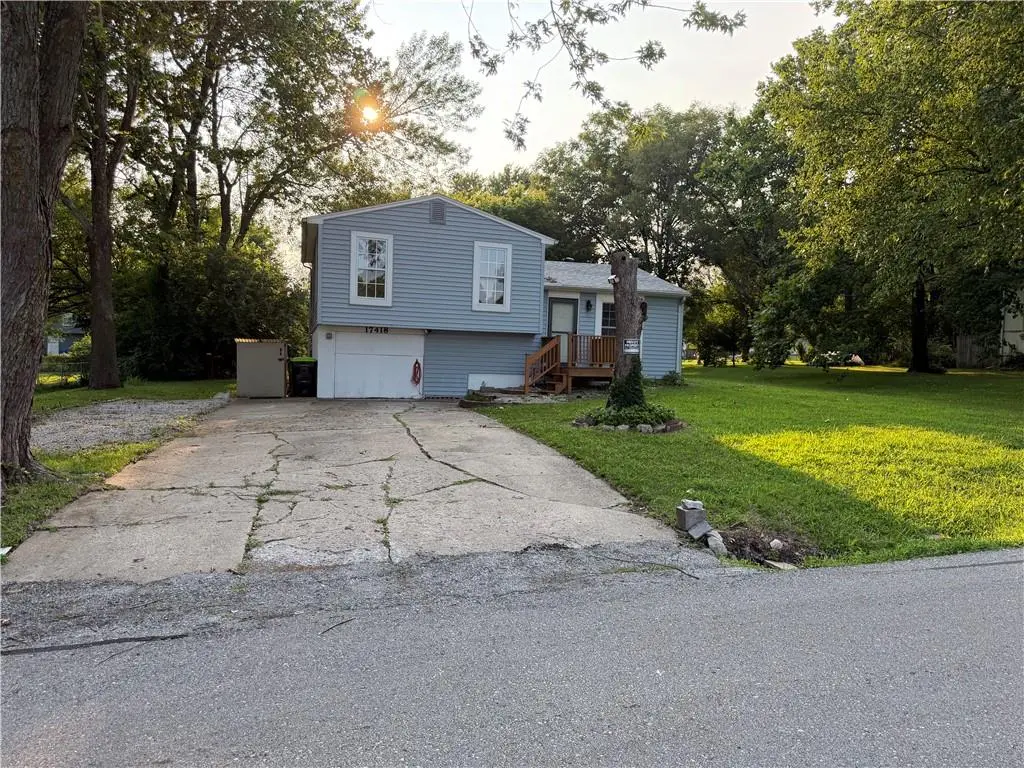 17418 Montgall DR, Belton, MO 64012