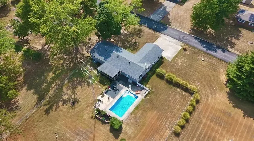 15403 S 1413 RD, Nevada, MO 64772