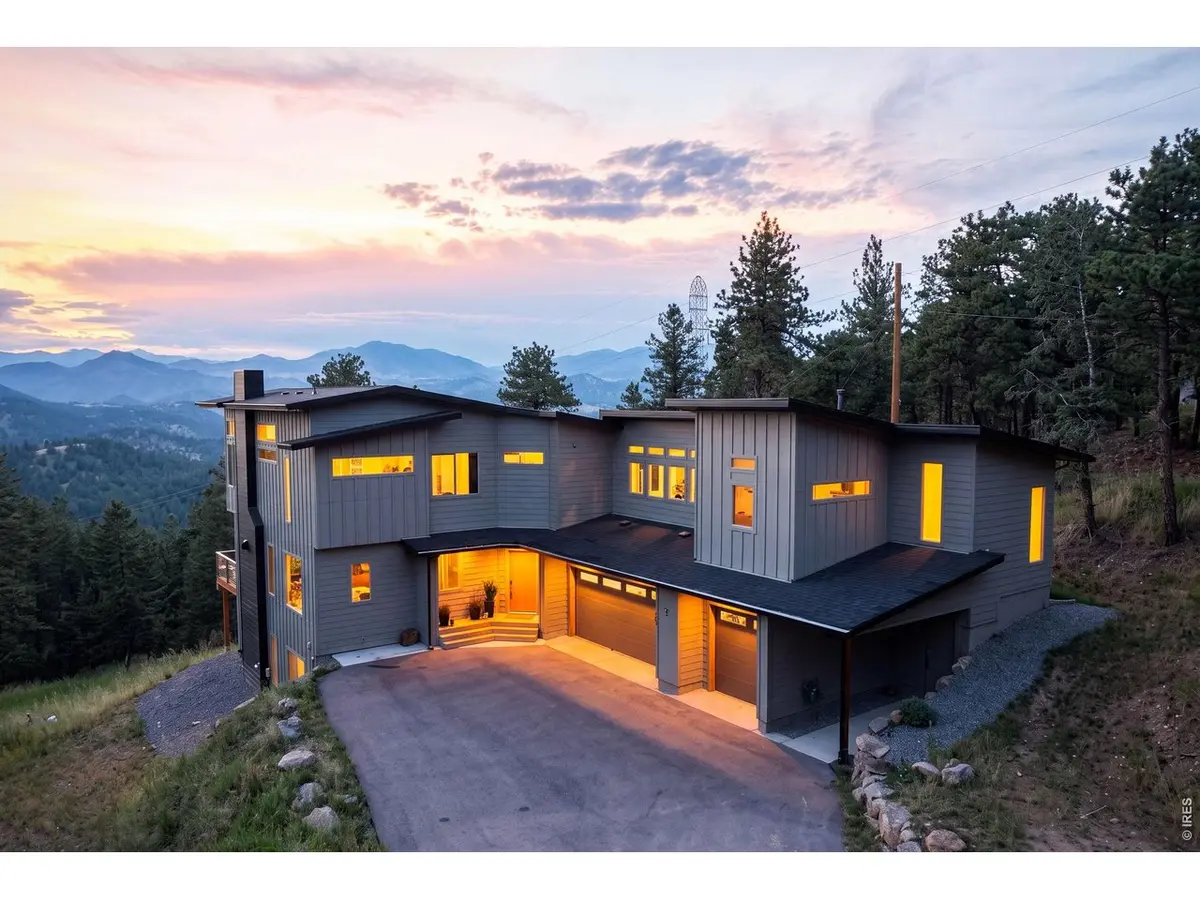 23068 Pinecrest, Golden, CO 80401