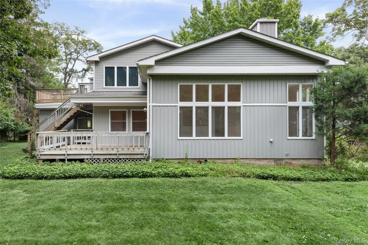 41 Shirley ST, Wading River, NY 11792
