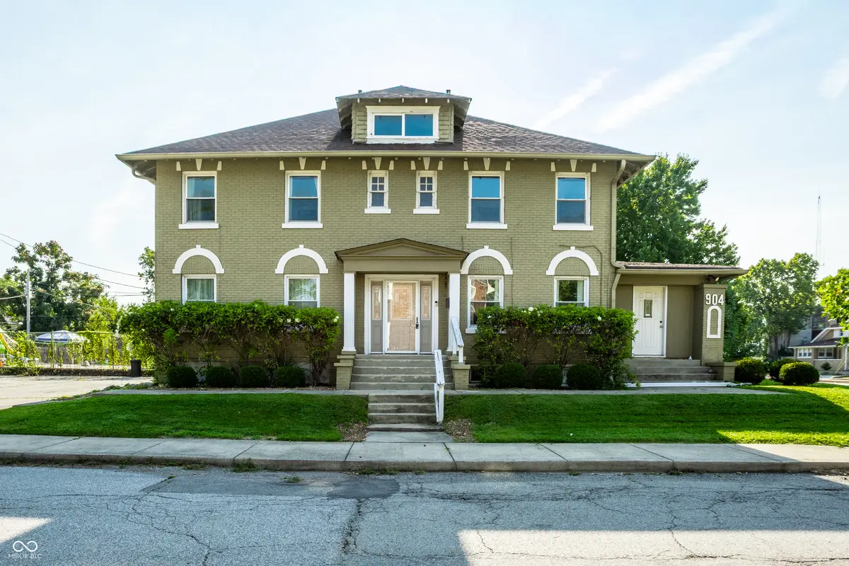 904 E 38th ST, Indianapolis, IN 46205