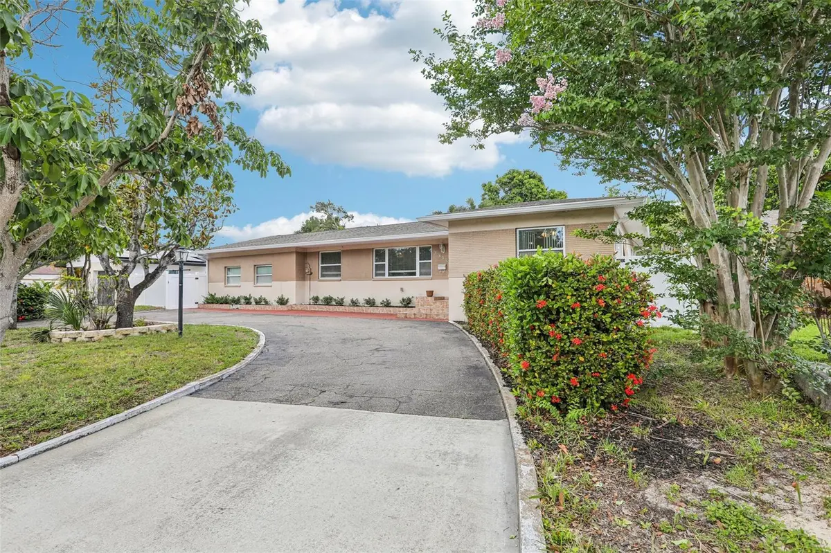2709 49TH ST N, St Petersburg, FL 33710
