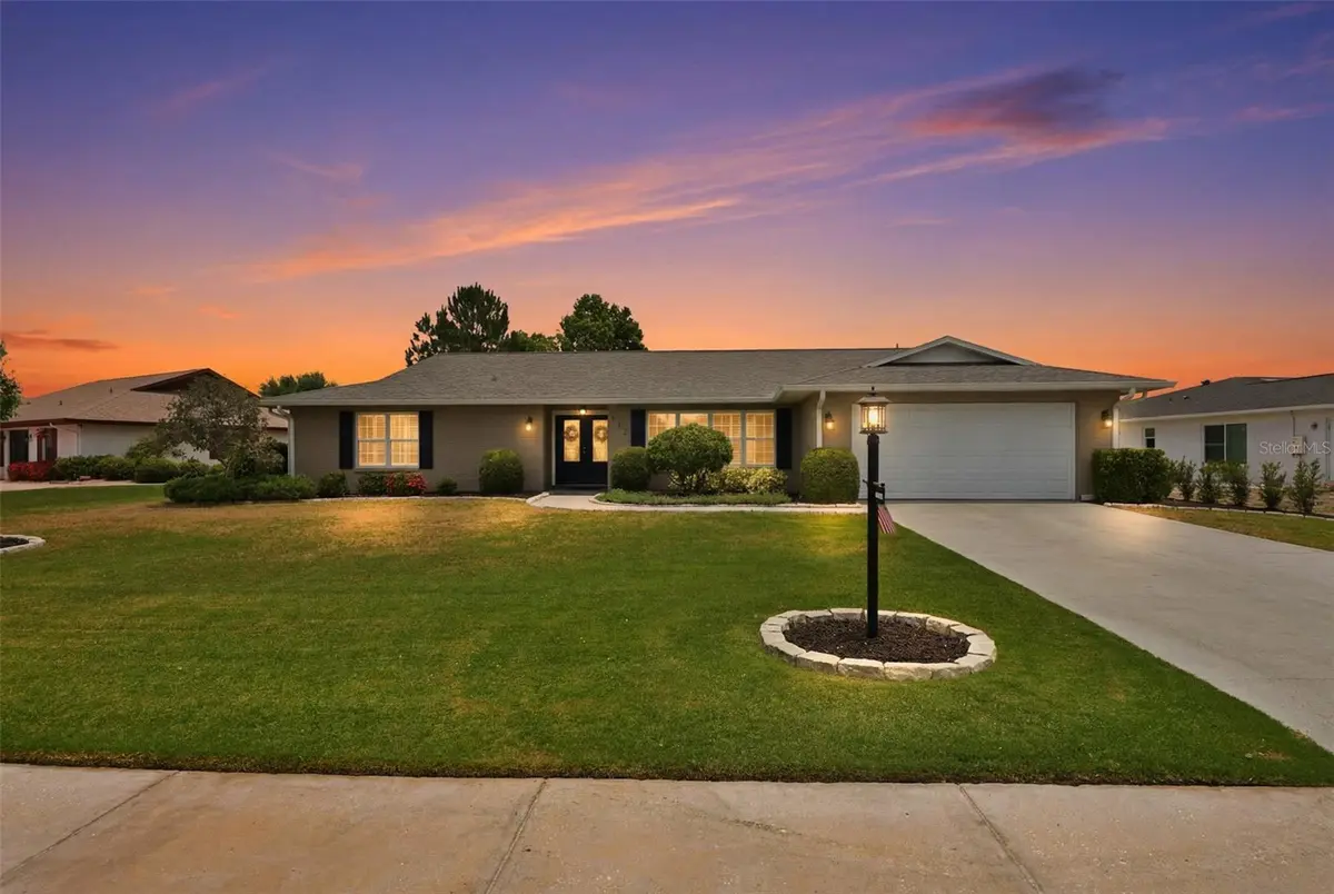 412 STONEHAM DR, Sun City Center, FL 33573