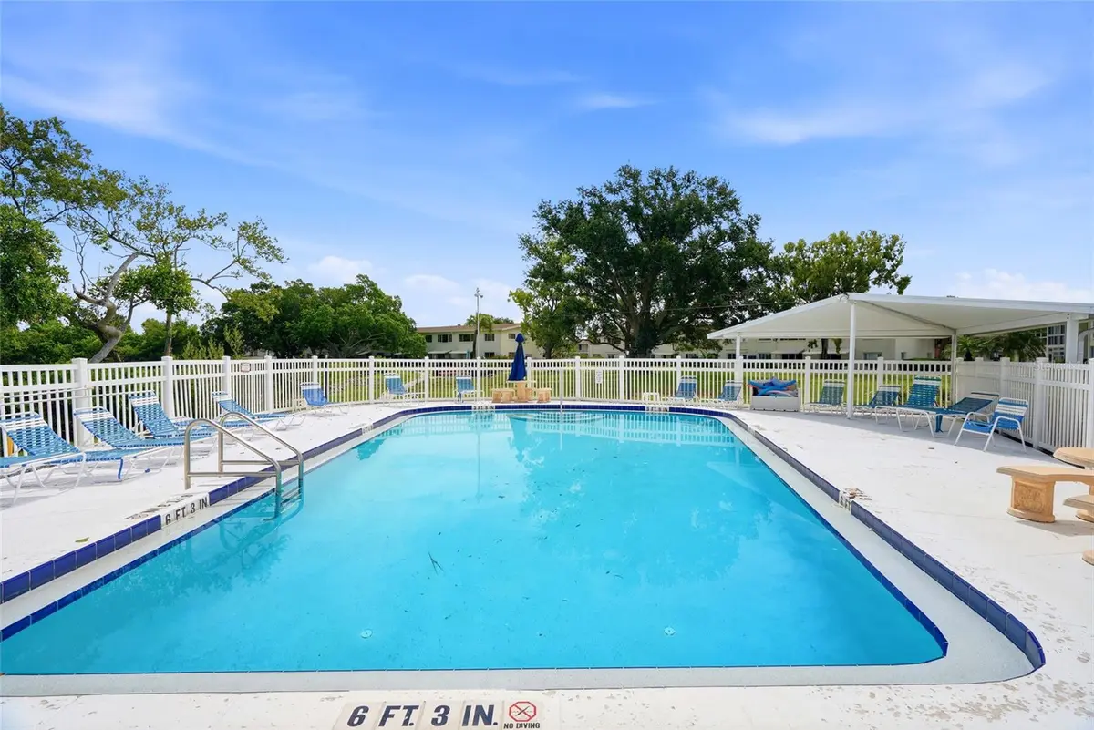 4570 OVERLOOK DR NE #175, St Petersburg, FL 33703