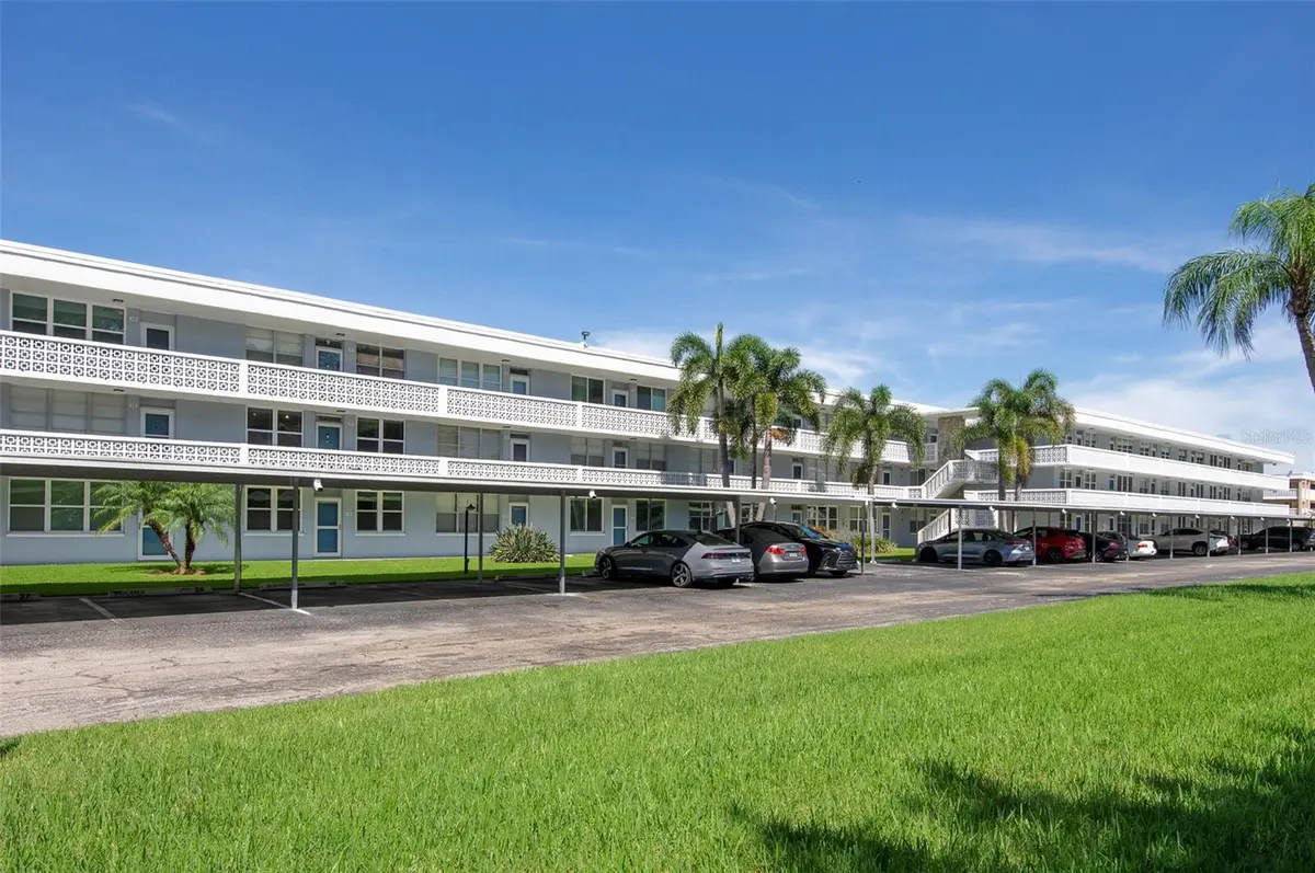 4720 LOCUST ST NE #219, St Petersburg, FL 33703