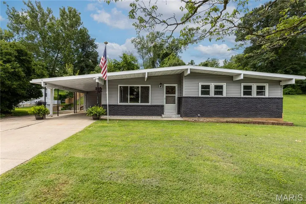 1131 Corinne ST, Jackson, MO 63755