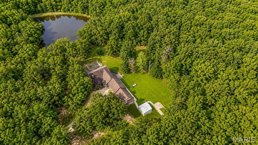 27 Kehner RD, Steelville, MO 65565
