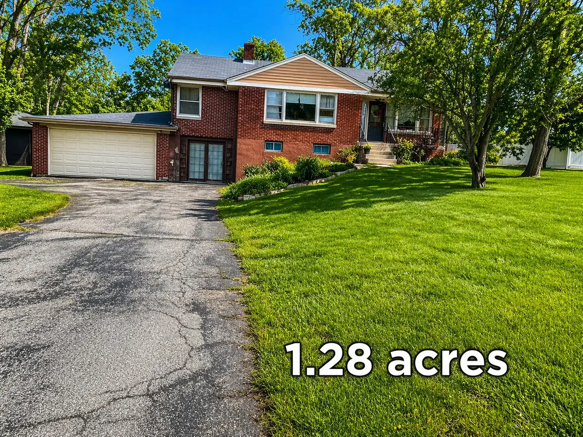 22W130 Irving Park RD, Roselle, IL 60172