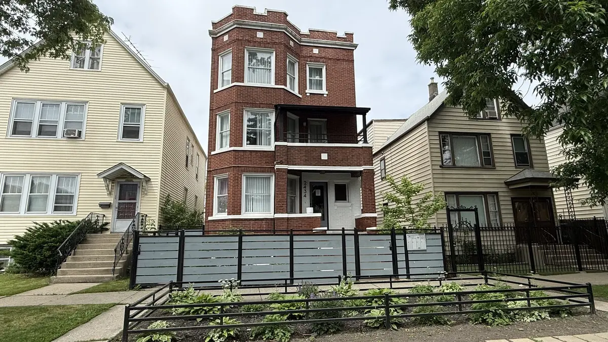 2434 N Lorel AVE, Chicago, IL 60639