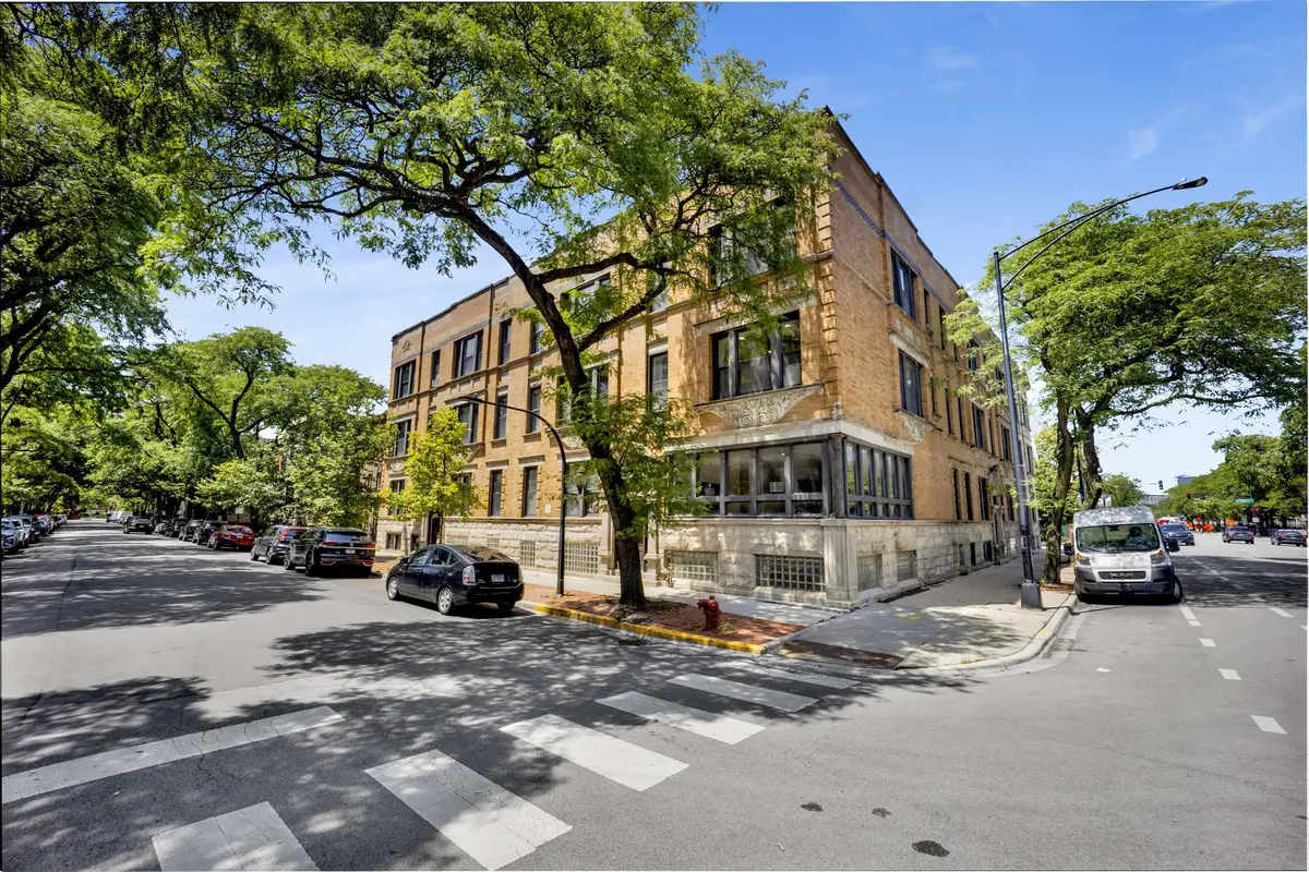 614 S Loomis ST #1, Chicago, IL 60607