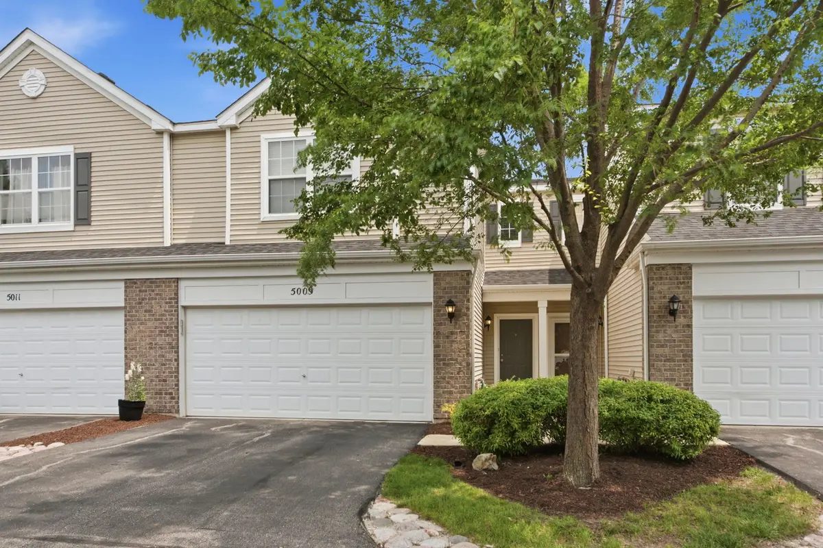 5009 Corning CT #5009, Plainfield, IL 60586