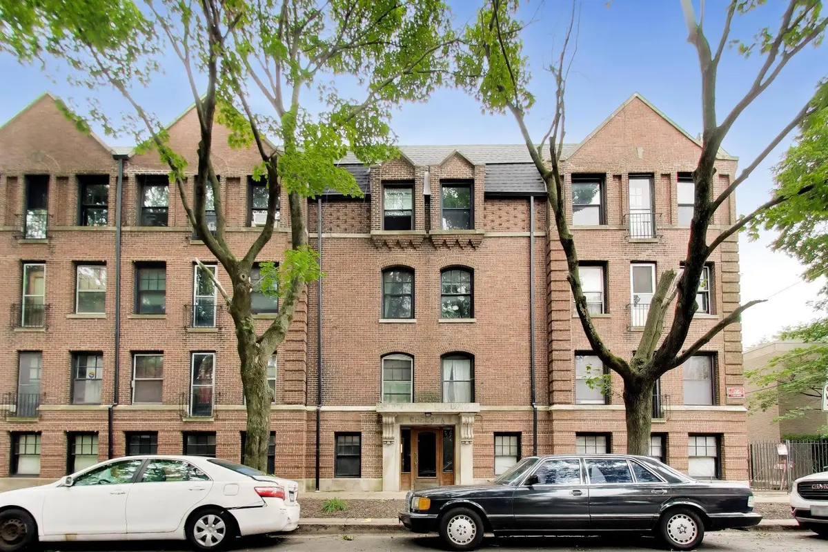 1453 E 56th ST #3W, Chicago, IL 60637