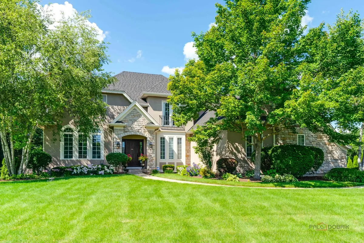 39598 Orchard Bluff LN, Wadsworth, IL 60083