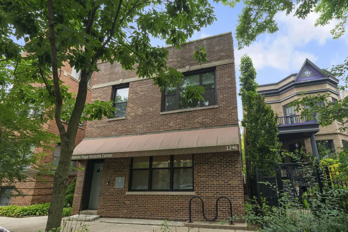 1246 W Bryn Mawr AVE #2, Chicago, IL 60660