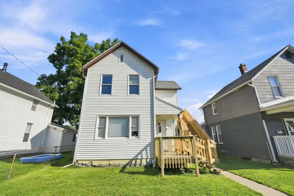 1828 W 6th ST, Davenport, IA 52802