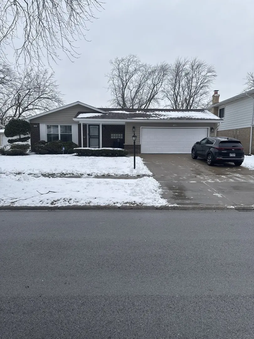 1035 W Nevada ST, Glenwood, IL 60425