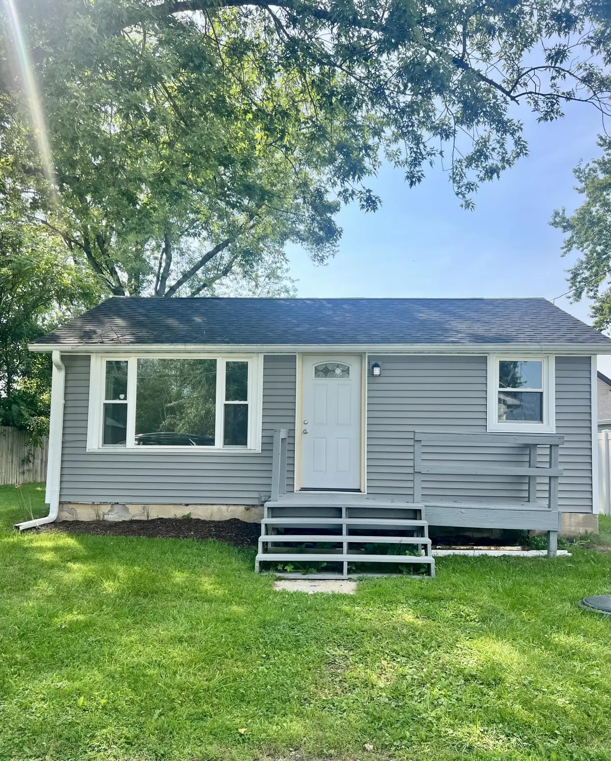 4 Kenworthy ST, Valparaiso, IN 46385