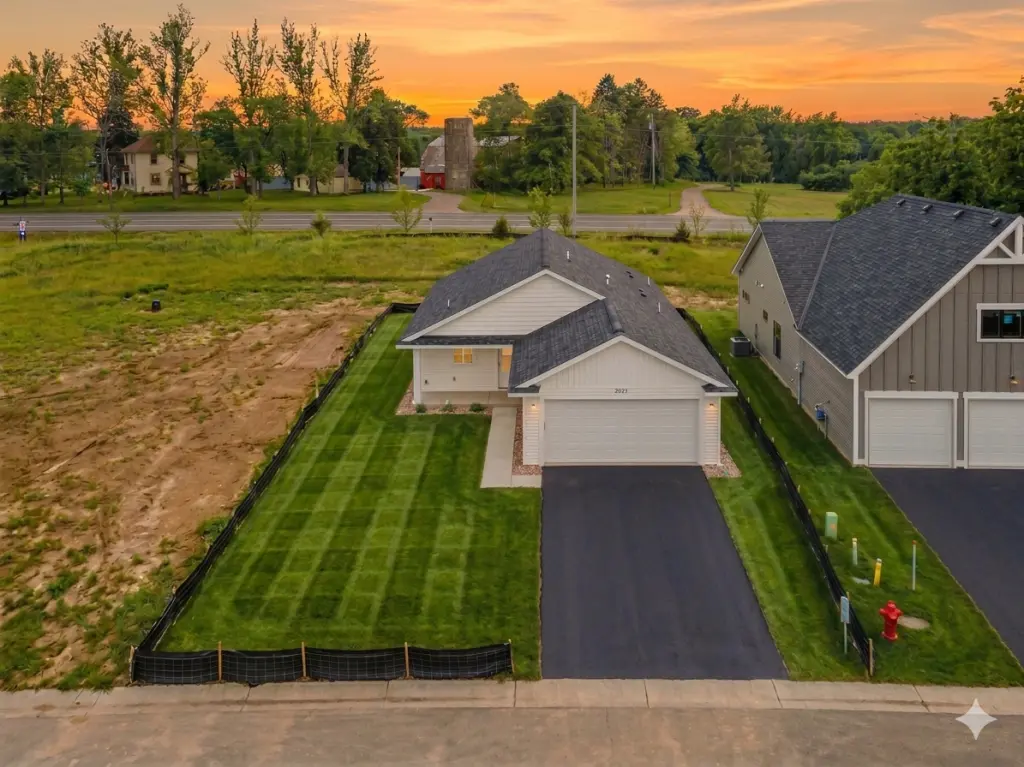31706 Madison RD, Lindstrom, MN 55045