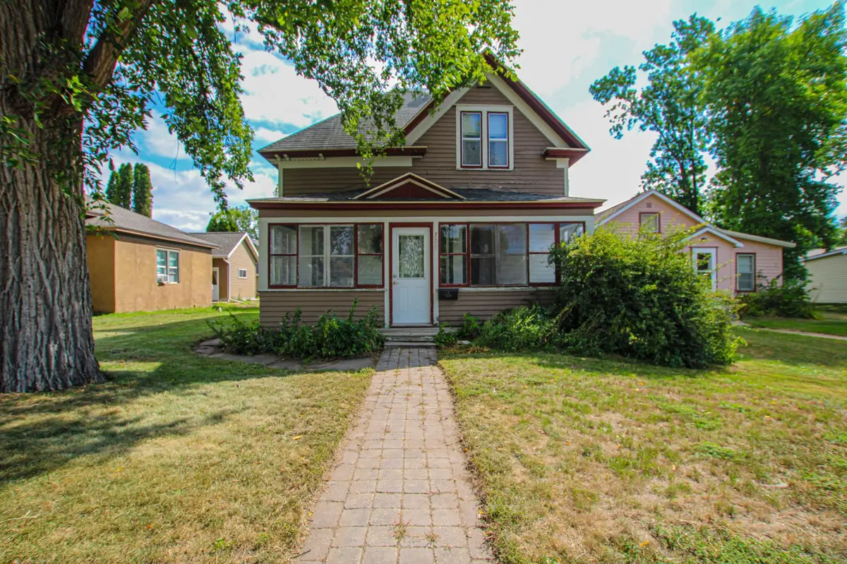 709 Pine ST S, Sauk Centre, MN 56378