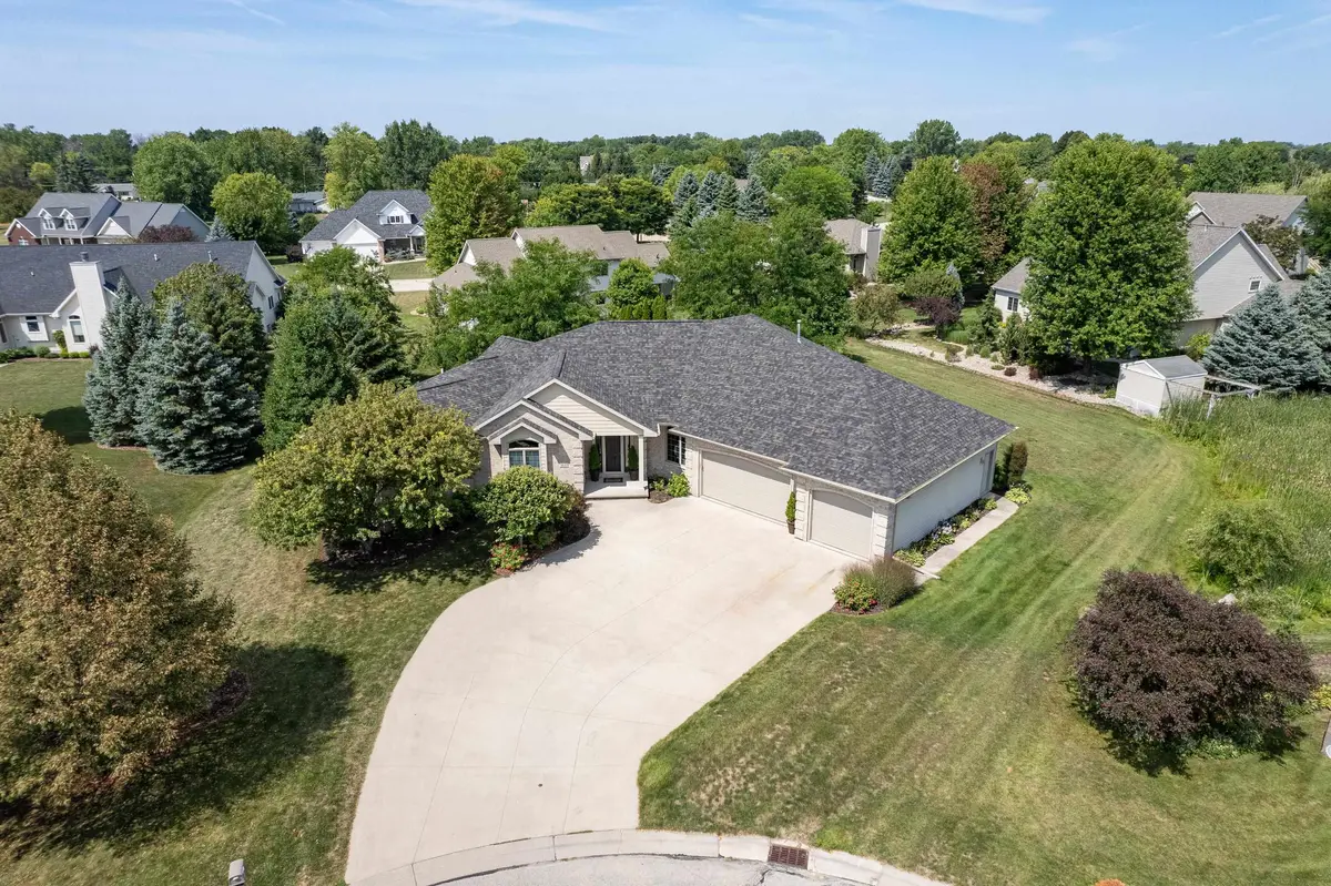 3537 SWEETWOOD CT, Appleton, WI 54913-7966