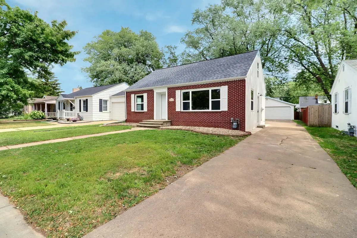 1119 GROSS AVE, Green Bay, WI 54304-2555
