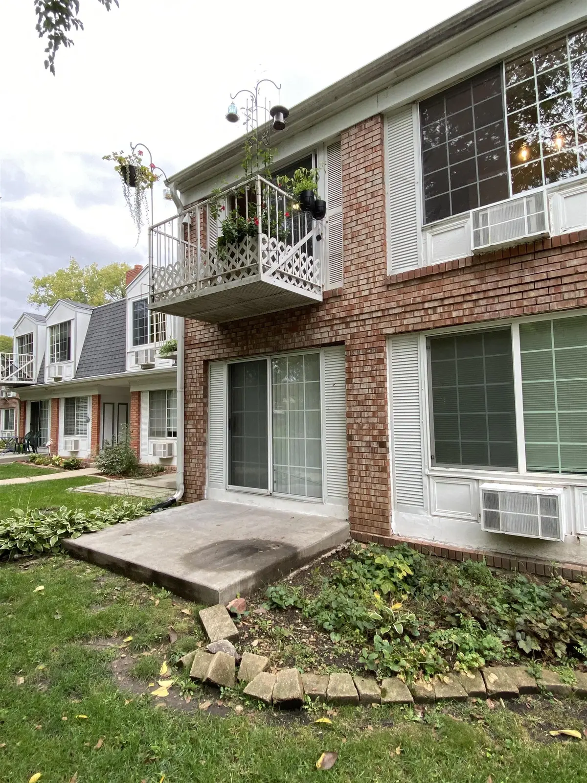 2146 ALLEN BLVD #4, Middleton, WI 53562