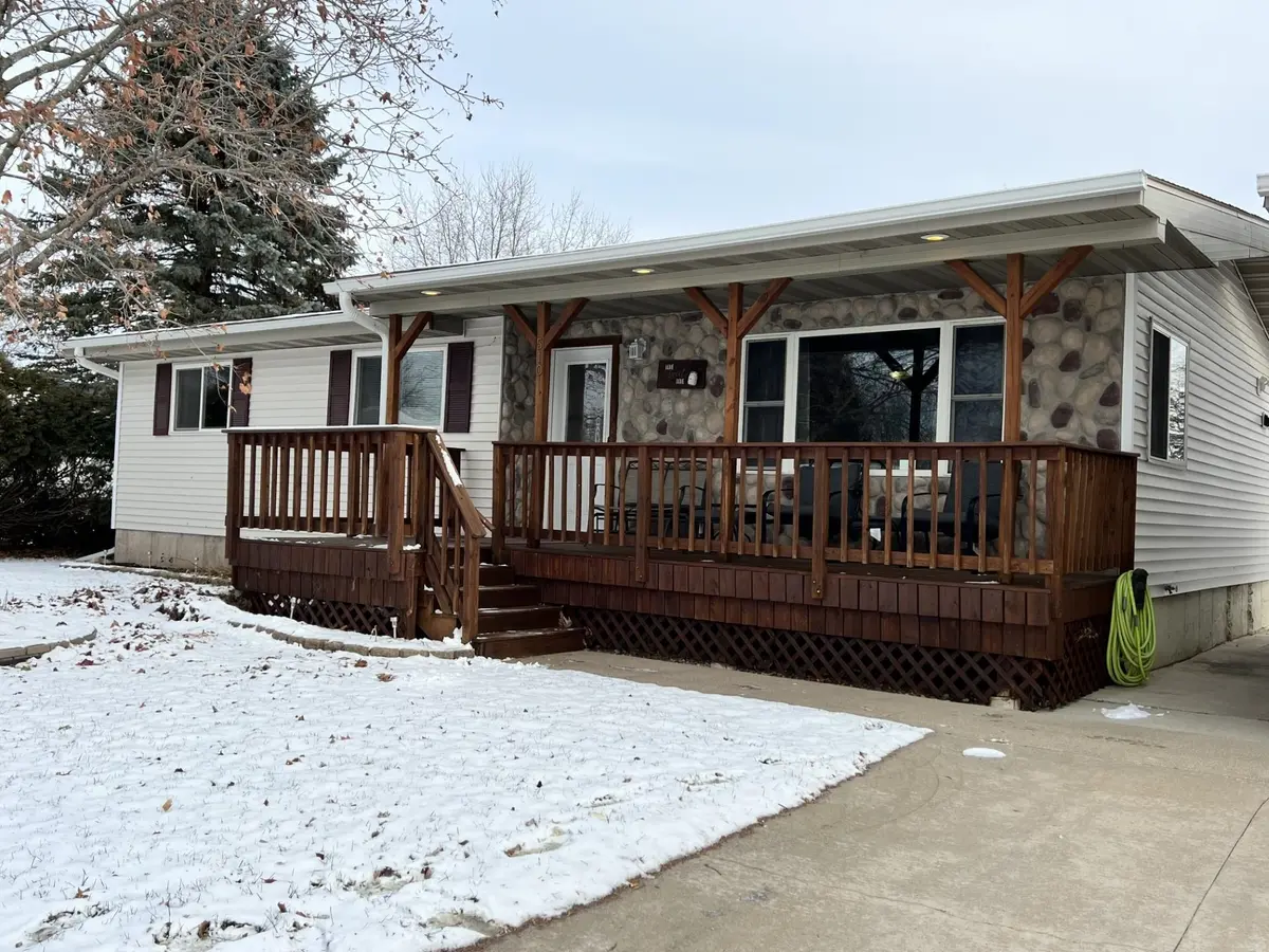510 2ND ST, Weyauwega, WI 54983