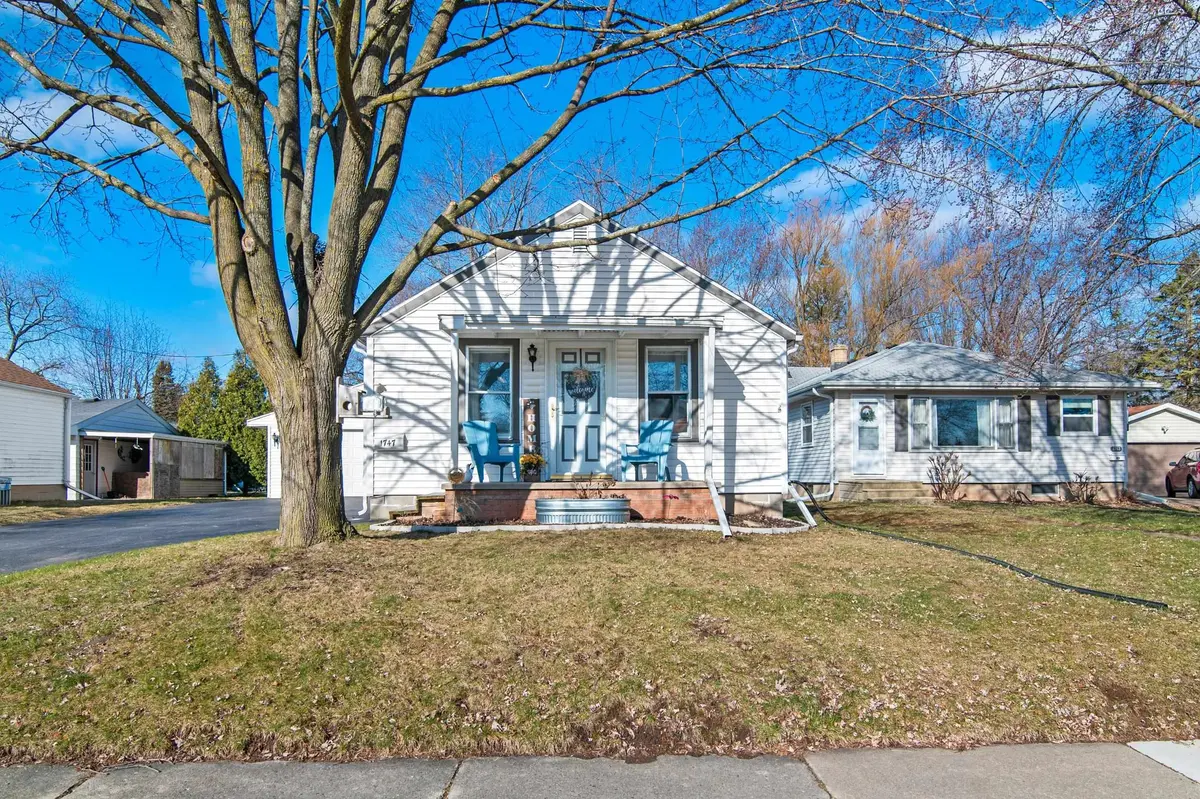 1747 N ULLMAN ST, Appleton, WI 54911-3469