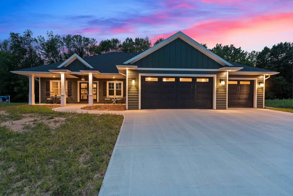 3691 STOCKBURY ST, Howard, WI 54313