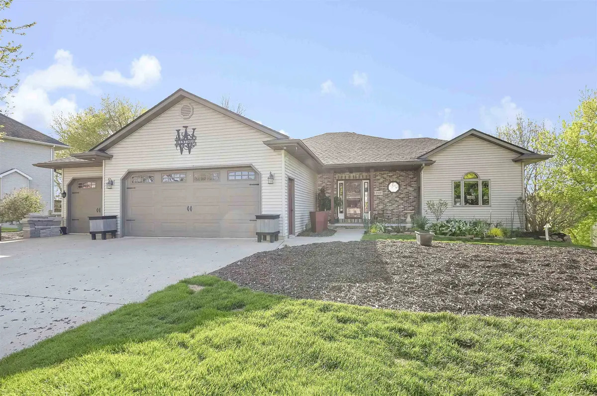 N439 ROBINHOOD DR, Sherwood, WI 54169