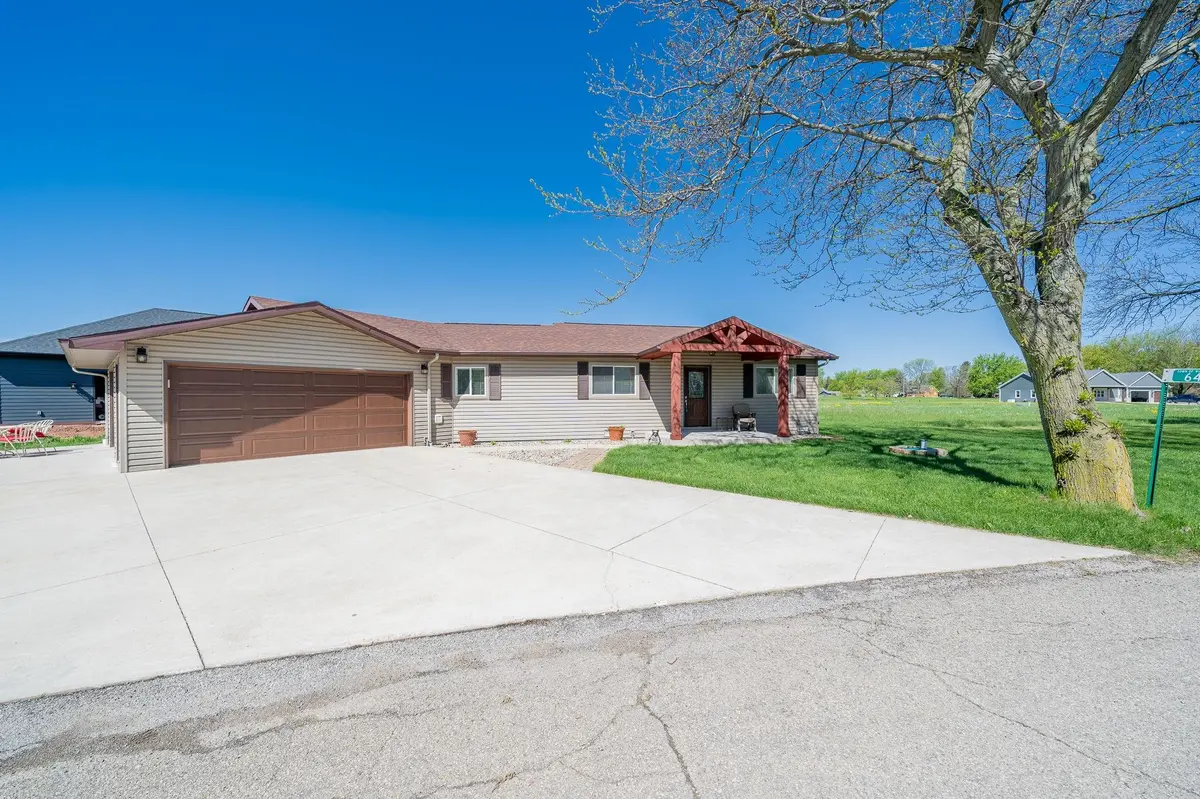 6411 SUNSHINE HARBOUR DR, Winneconne, WI 54986