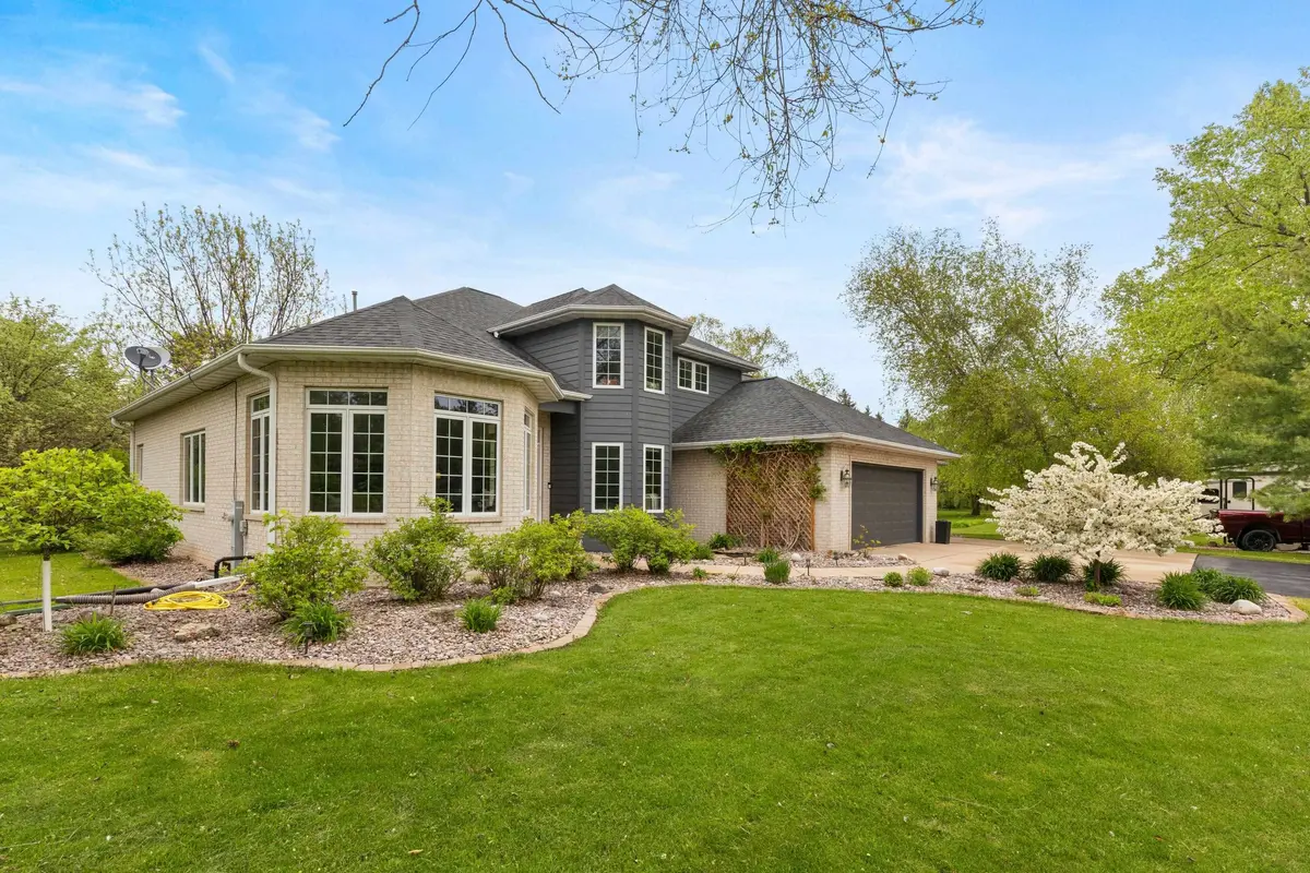2123 BIRCH CREEK RD, De Pere, WI 54115-9603