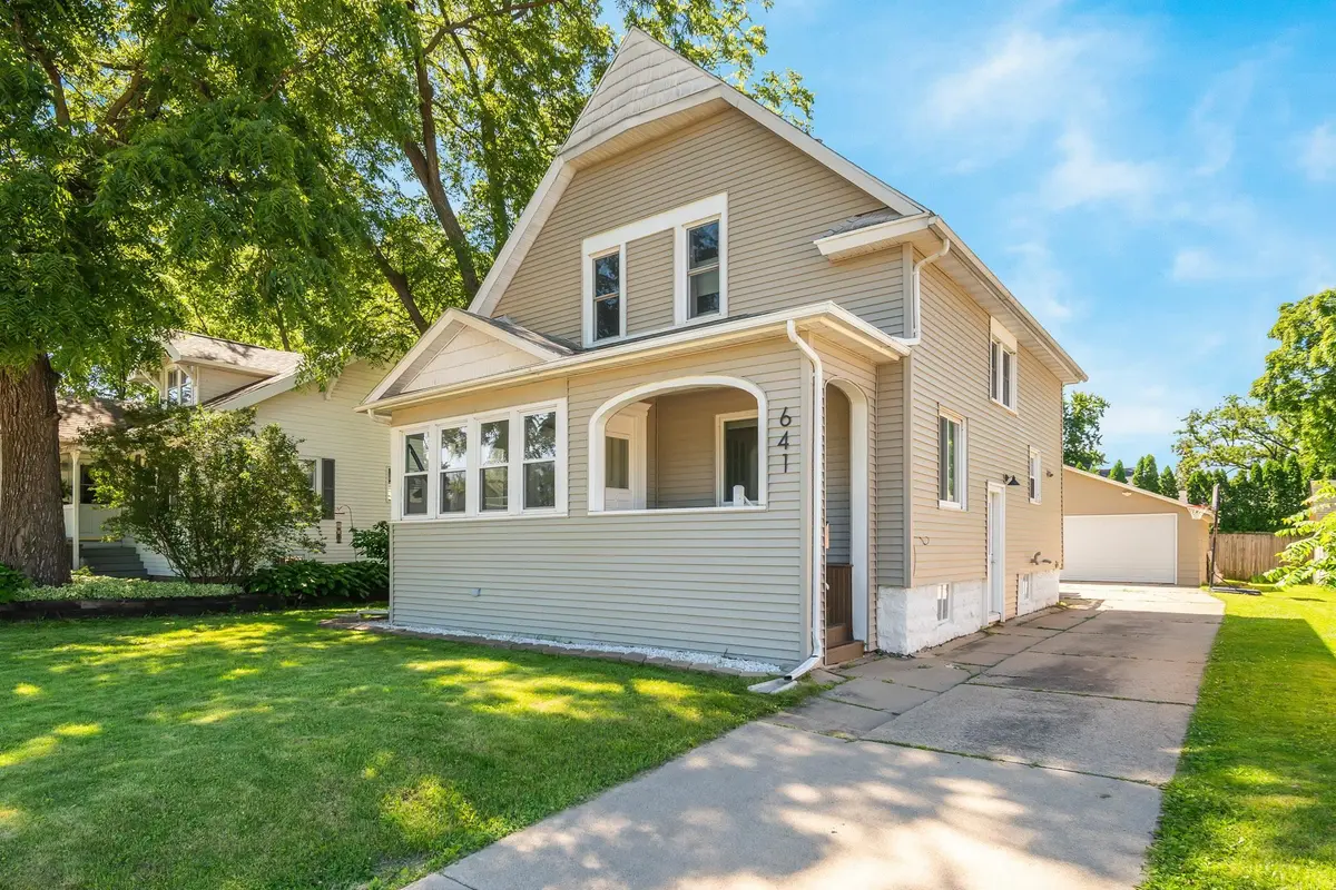 641 W SOUTH PARK AVE, Oshkosh, WI 54902-6376