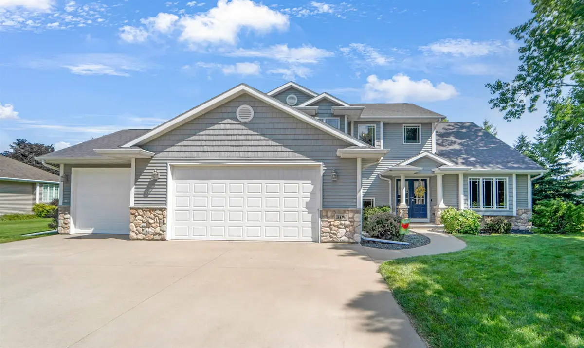3190 ROSEWOOD LN, Oshkosh, WI 54904