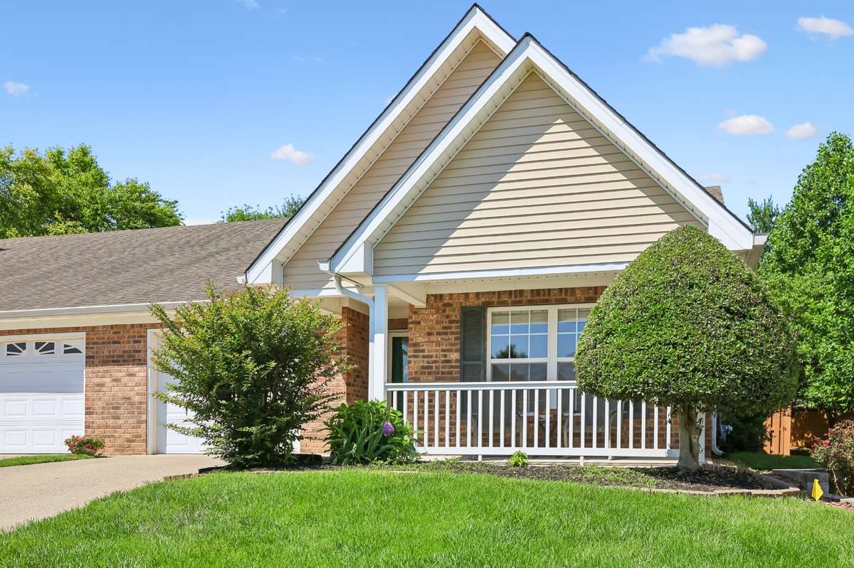 704 Village Green Cir, Murfreesboro, TN 37128