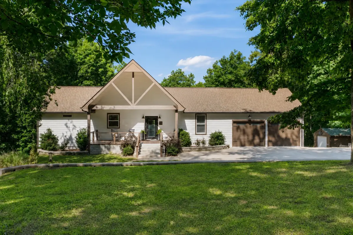 7865 Barnhill Rd, Primm Springs, TN 38476