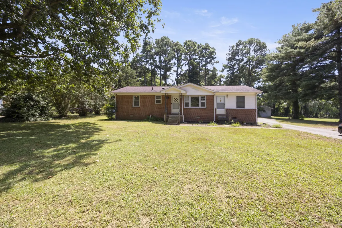 106 Darwin St, Decherd, TN 37324